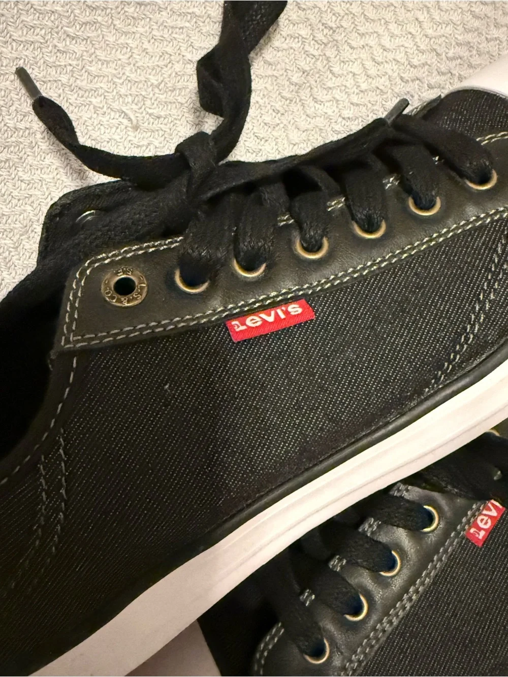 Levis side denim